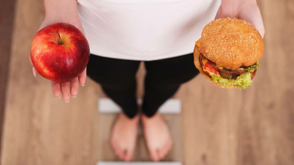 Một cách để giảm cân nhanh chóng là thay đổi chế độ ăn uống của bạn. 